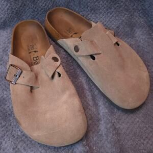 Betula Birkenstock Unisex clog EU 41 Women 10 Men 8 tan suede EUC near new